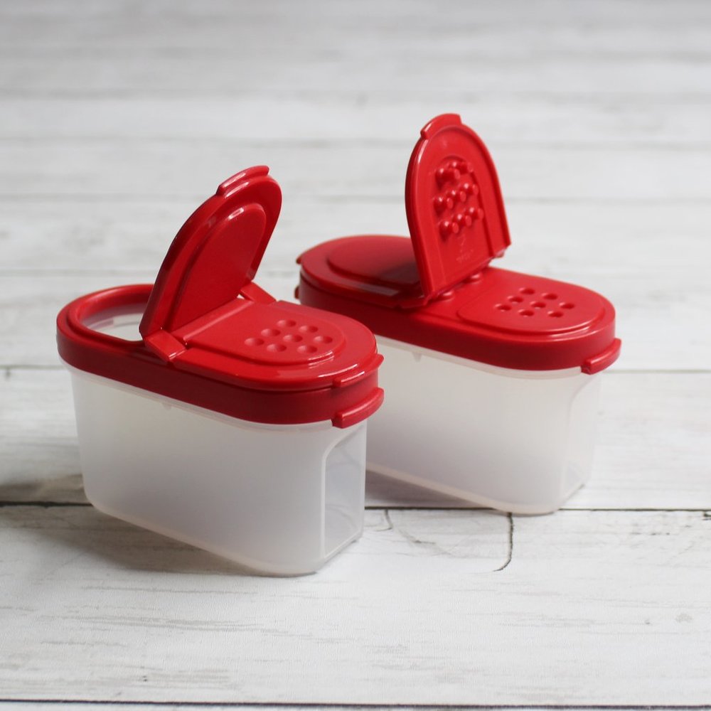 Tupperware Modular Mates Spice Shaker Storage Containers Flip Top Lid Red